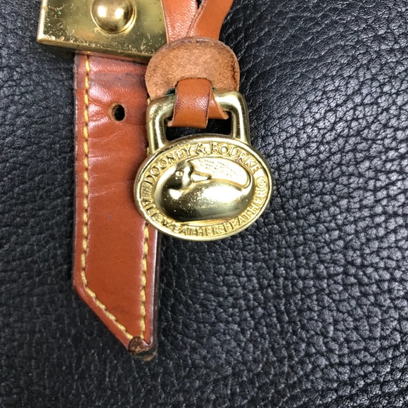 Vintage Dooney and Bourke genuine leather purse - Picture 5 of 6